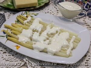 Белая спаржа в сливочно-сырном соусе